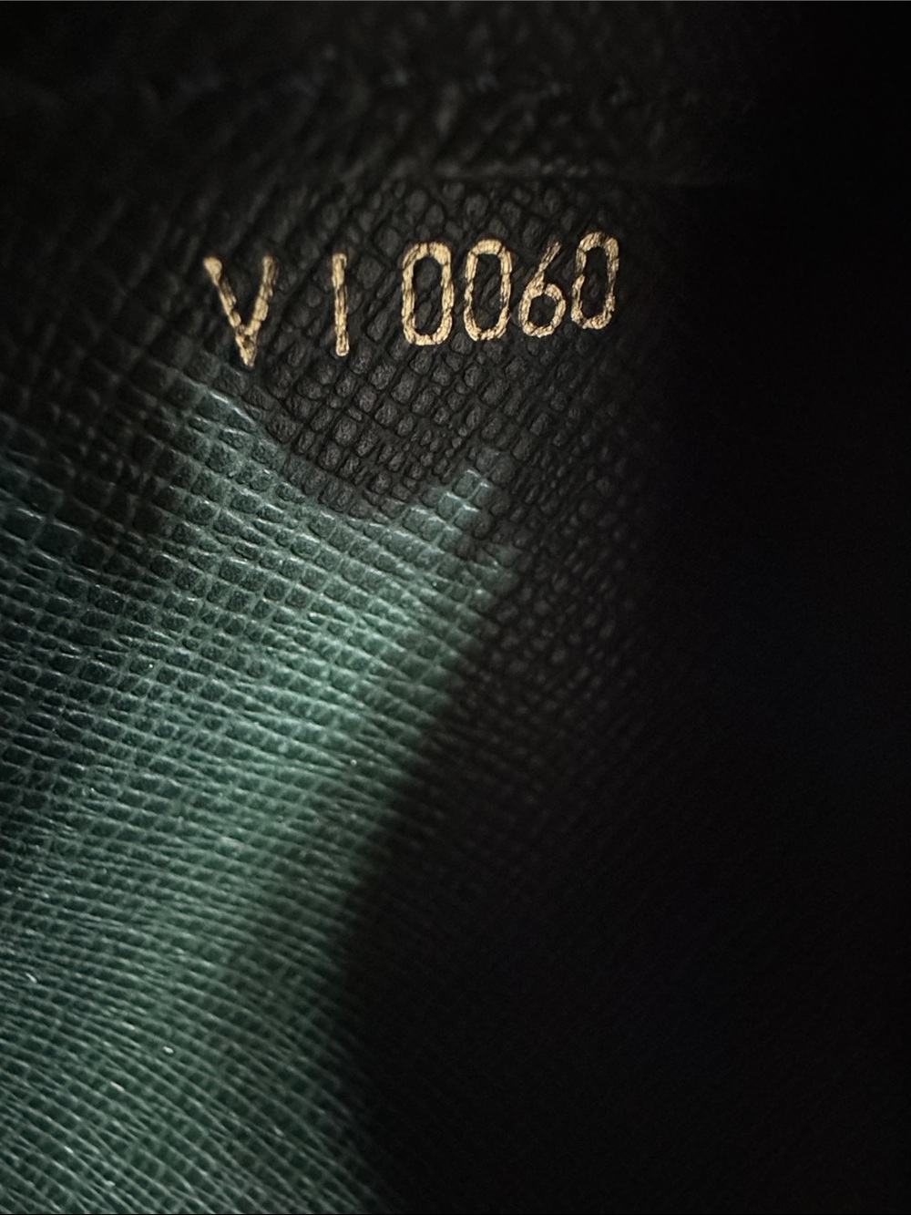 Louis Vuitton Dark Green Leather Toiletry Bag with Wristlet PREOWNED AUTHENTIC. - Picture 9 of 12